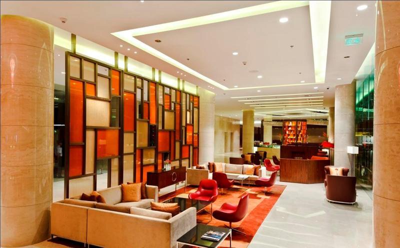 Courtyard By Marriott Kochi Airport Hotel Nedumbassery Eksteriør billede Lobby